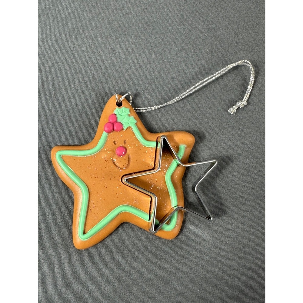 AVON Gift Collection Cookie Cutter Cuties Ornament Christmas Star NIB